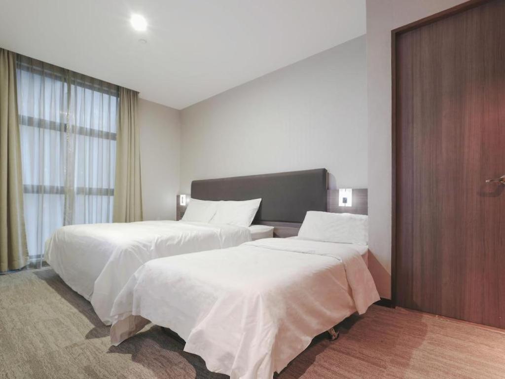 Khách sạn Nuve Stellar 3*